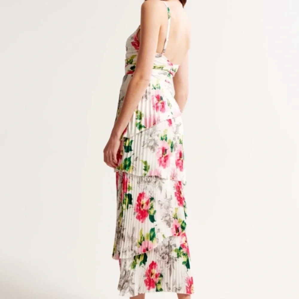 NEW Abercrombie‎ & Fitch Giselle Pleated Tiered Maxi Dress Floral Size Large P